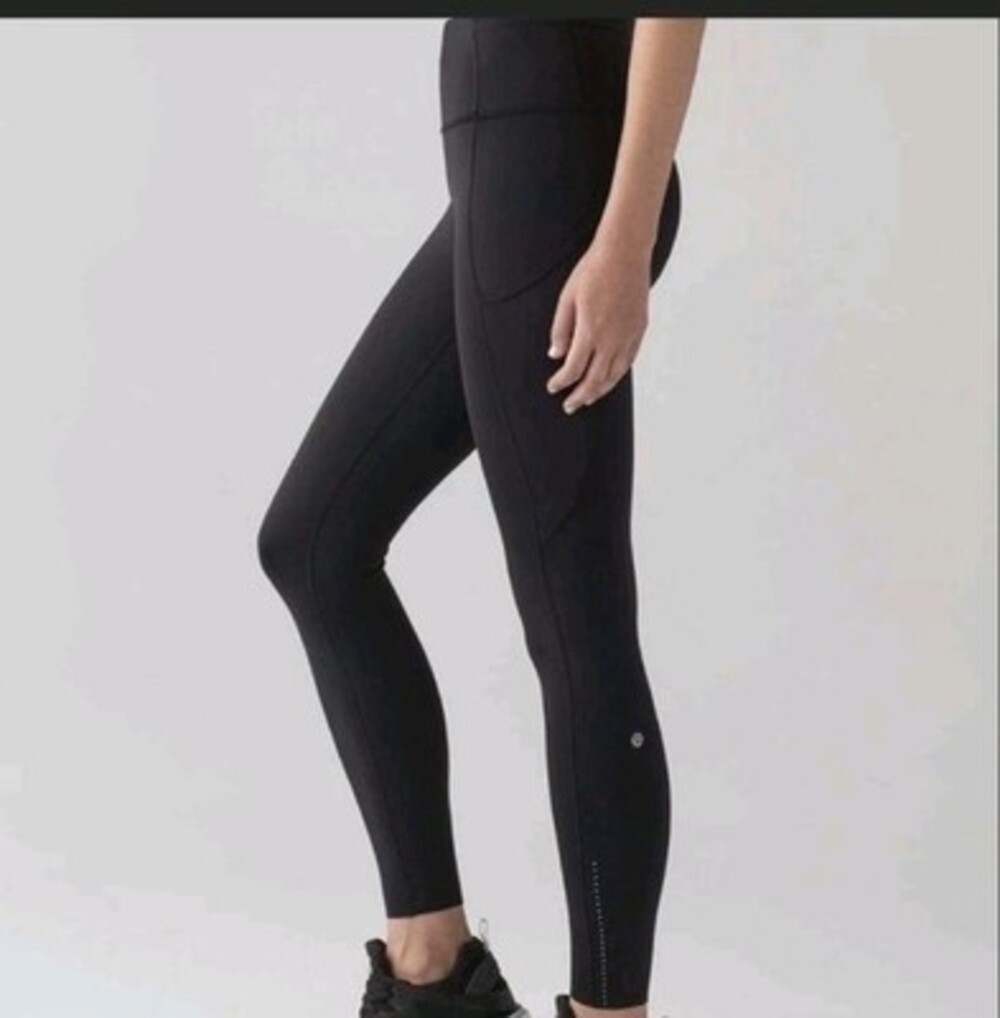 Lululemon Speed Tight V 28 Inch Black Leggings